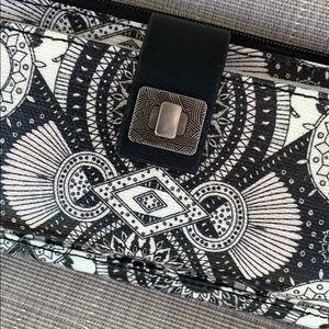 Sakroots Wallwt/Crossbody/Wristlet